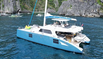 Feng charter yacht