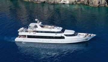 Carmen Fontana yacht charter in Crete
