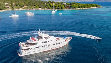 Metsuyan IV charter yacht