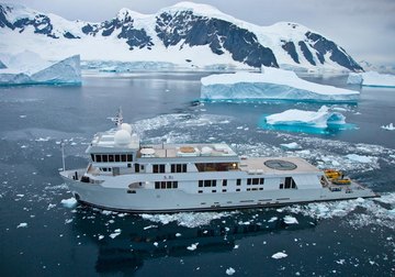 SuRi yacht charter in Antarctica