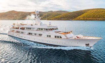 First Look: 55M Classic Feadship Superyacht Charter VICTORY Unveils New Images Following Refit