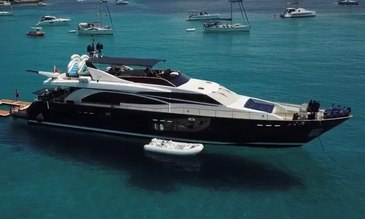 Couach Motor Yacht LADY AMANDA Reaches 100th Charter Milestone After Seven Years