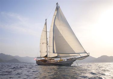 Grande Mare charter yacht