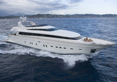 Bertona III charter yacht