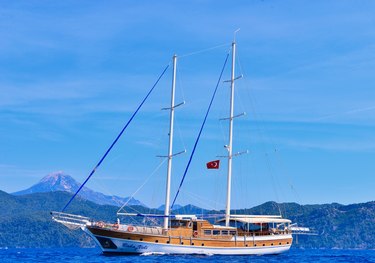 Baba Veli 8 charter yacht