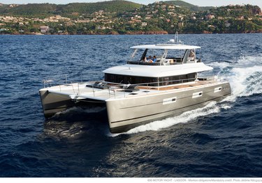 Drago charter yacht