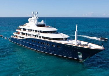 Aquila charter yacht