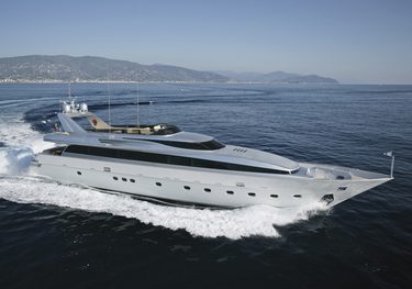 Be Cool² charter yacht