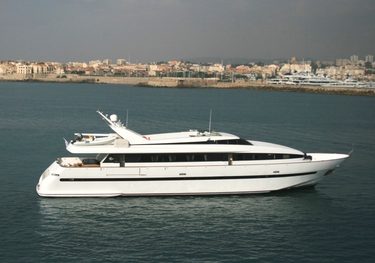 Axella charter yacht