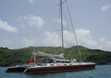 Akka charter yacht