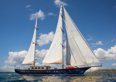 Le Pietre charter yacht