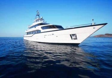 Carmen Serena charter yacht