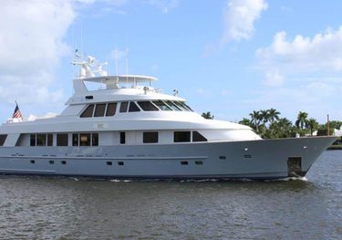 Crescendo IV charter yacht