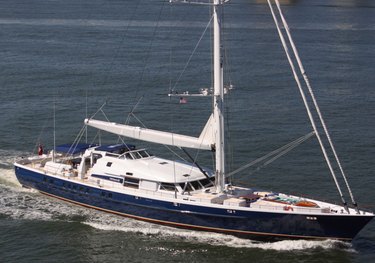 MITseaAH charter yacht