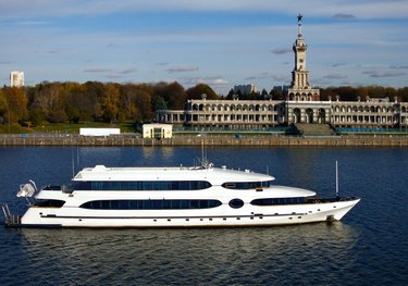 Balu charter yacht