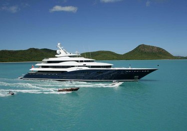 Amaryllis charter yacht
