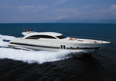 Ginevra charter yacht
