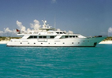 Espinola charter yacht