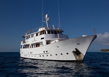 Le Kir Royal charter yacht