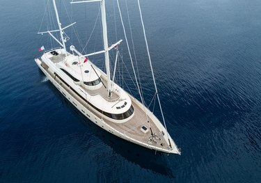 Aresteas charter yacht