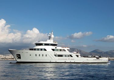 Masquenada charter yacht