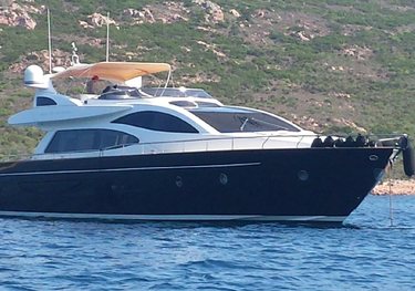 Dolce Mia charter yacht