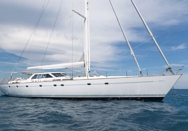 Adesa charter yacht