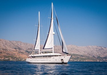 Aiaxaia charter yacht