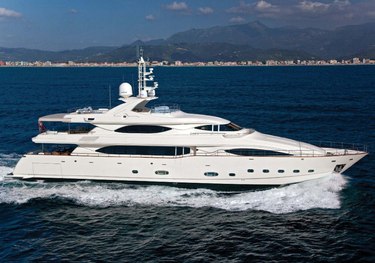 Ariela charter yacht