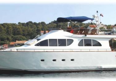 Lola II charter yacht