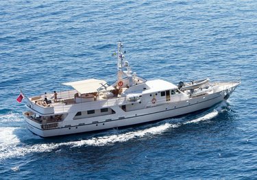 Shaha charter yacht
