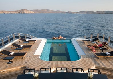 10 Top Charter Yachts With Swimming Pools