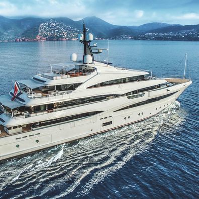 STARBURST IV Yacht Review            