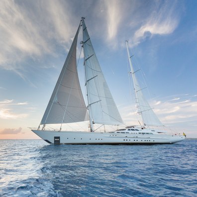 SPIRIT OF THE C'S Yacht Review            