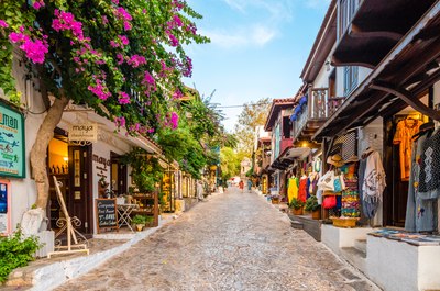 Explore the Vibrant Town of Kas