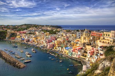 Wrap up in Procida 