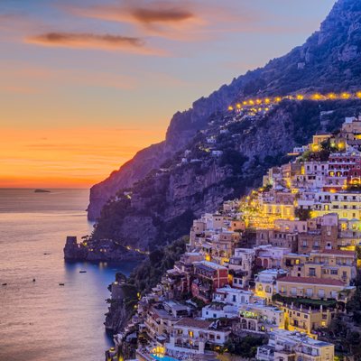 Round off in the glamour of Positano 