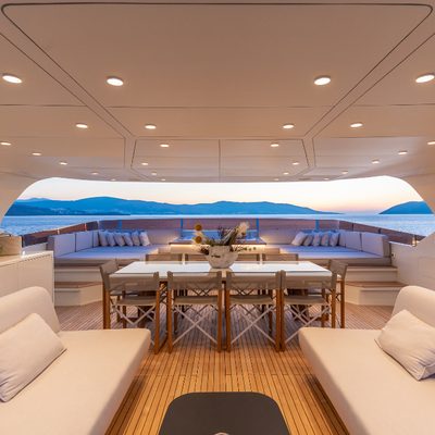 ILLUSION II Yacht Charter Price Lloyds Ships Luxury Yacht Charter