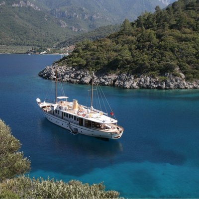 SILVER CLOUD Yacht Charter Price - Custom Luxury Yacht Charter