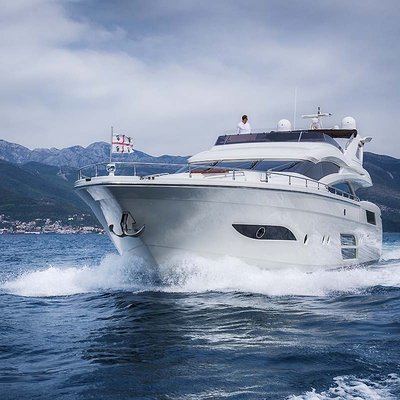 SAINT-ANNA Yacht Charter Price - Dominator Luxury Yacht Charter