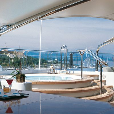 octopus yacht charter cost