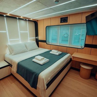 Beluga Yacht 13