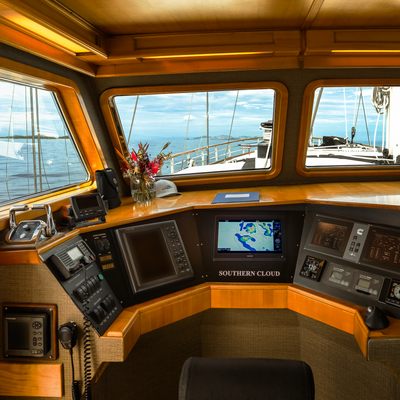 Southern Cloud Yacht 12