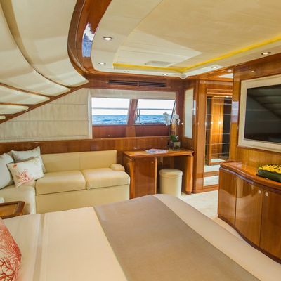 Champagne Seas Yacht 8