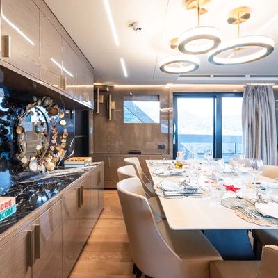 Dulce De Leche Yacht 14