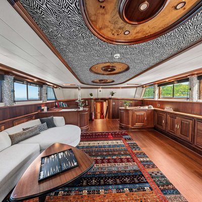 Tosca Yacht 11