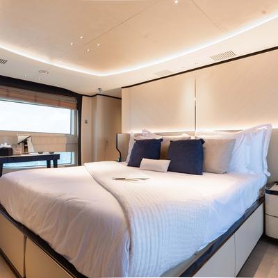 Bella Vita Yacht 14