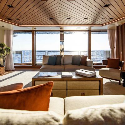 Life Saga Yacht 11