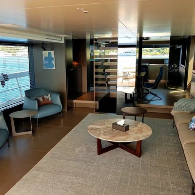 Dragonfly I Yacht 12