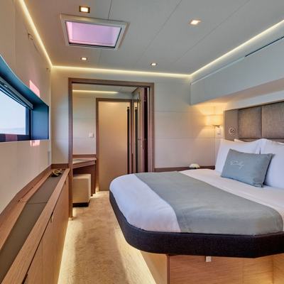 Elly Yacht 15